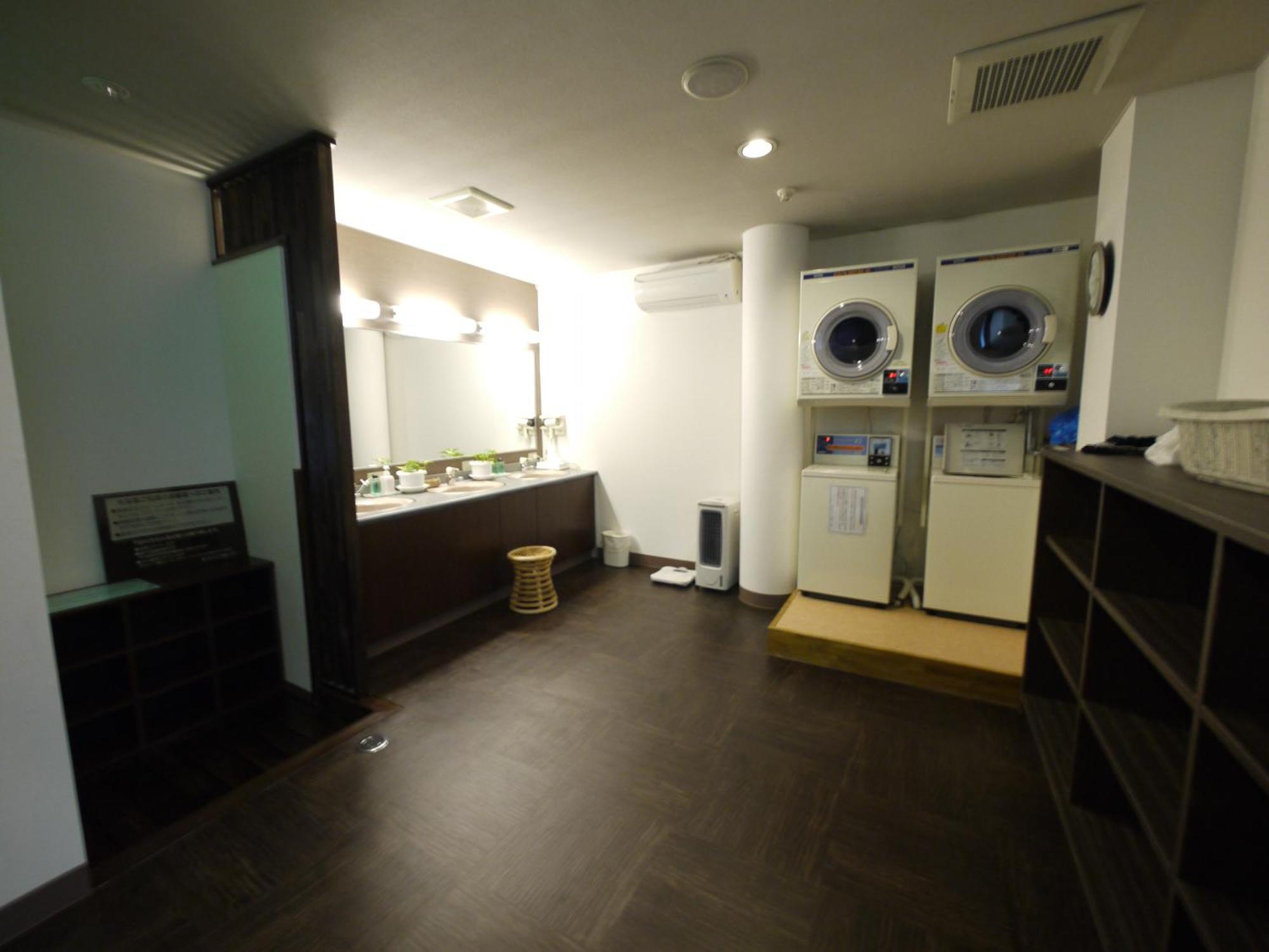 Hotel Route-Inn Kakamigahara Экстерьер фото